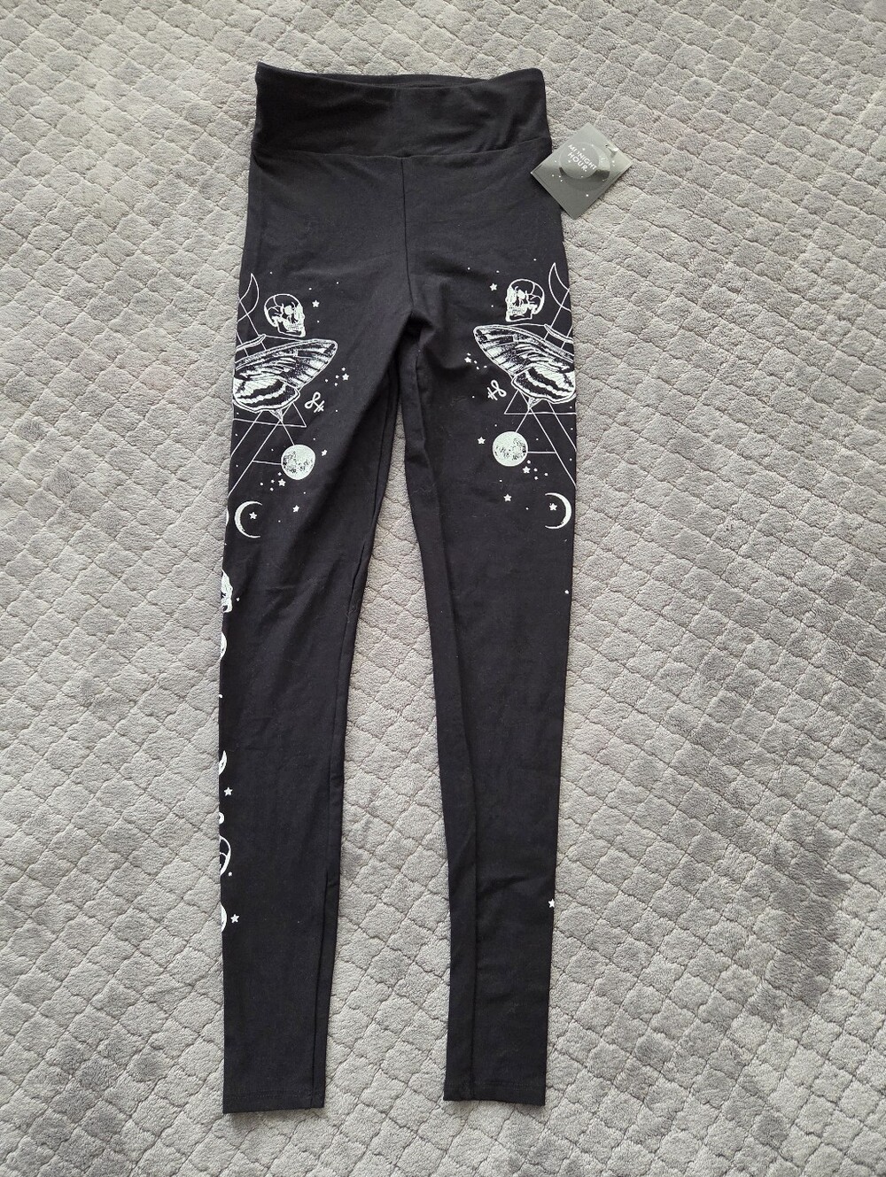 NWT Midnight Hour Deathmoth Celestial Leggings - Size XS